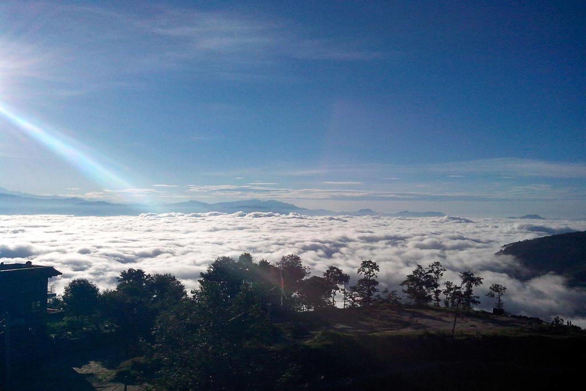 Nagarkot Sunshine Hotel Baluwapati Deupur Buitenkant foto